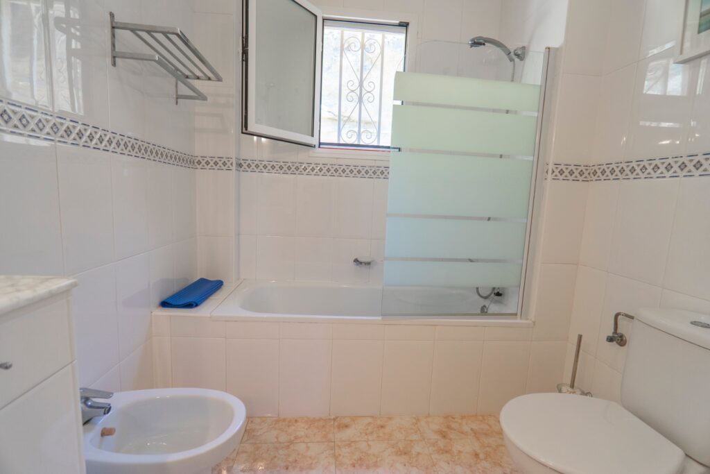 o_1iocqbrps1hra1dct5i417941ikf47