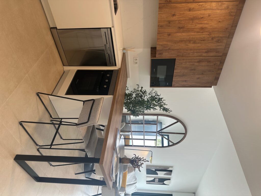 o_1iopmlo6ooogaik1nkp8e1jdm1m